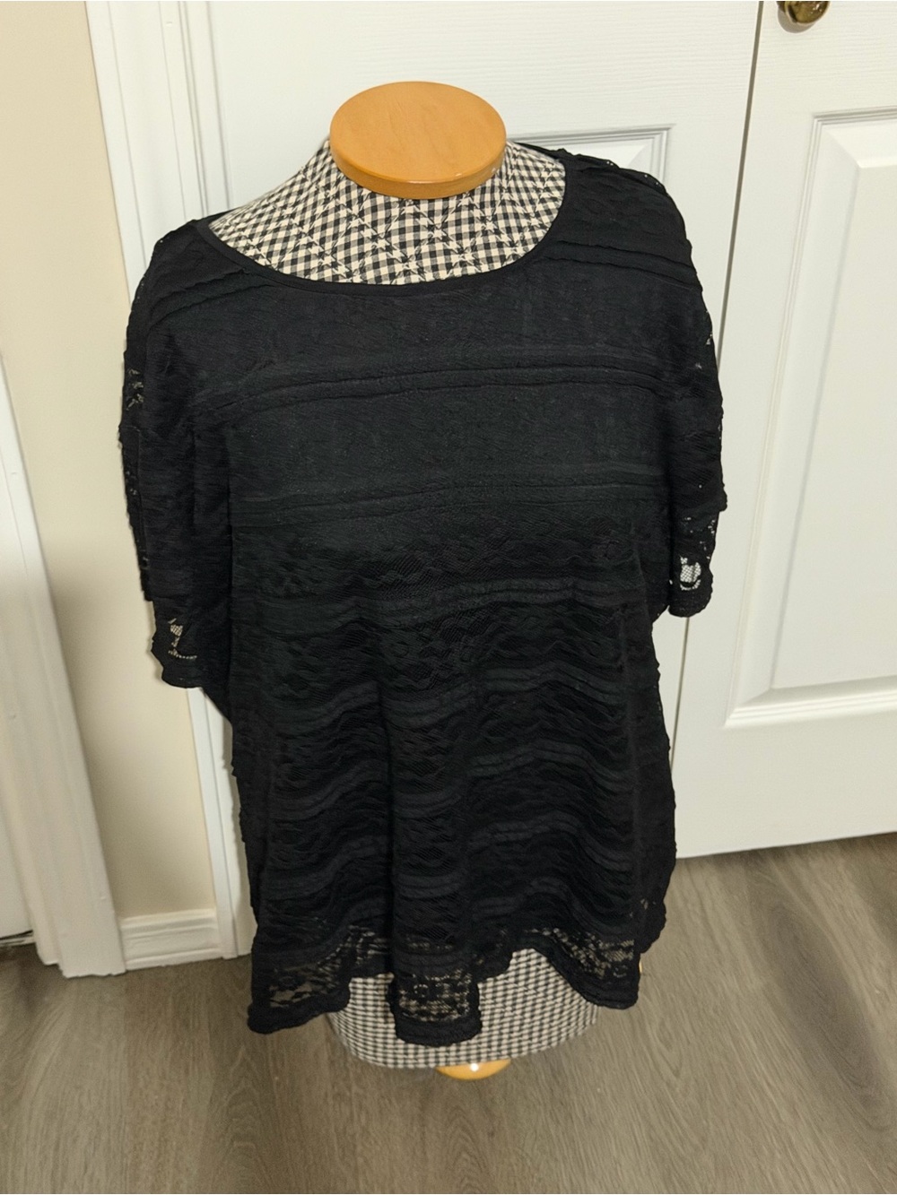 Calvin Klein Black Lace Short-Sleeve Women's Top 2x